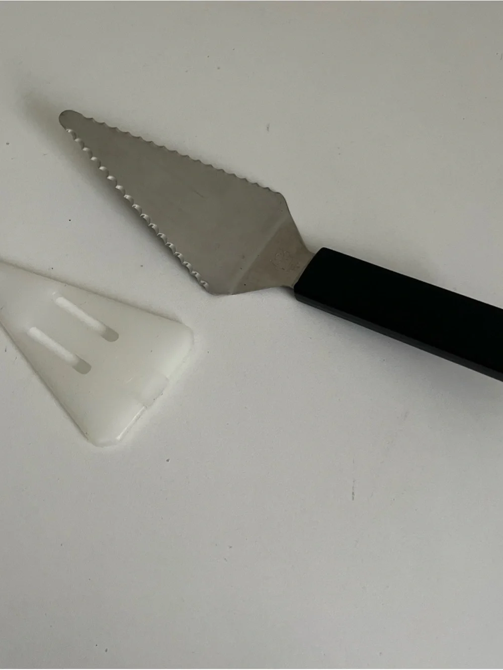 Pampered Chef Slice N Serve Pie Dessert Cutter Serrated Edge With Storage sleeve